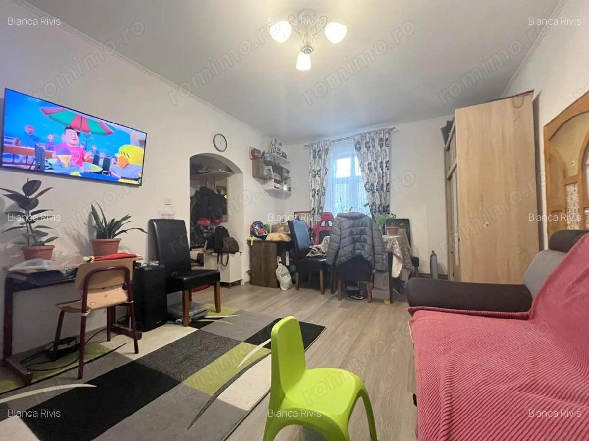 Casa cu 3 camere, curte comuna, zona Mehala - 5