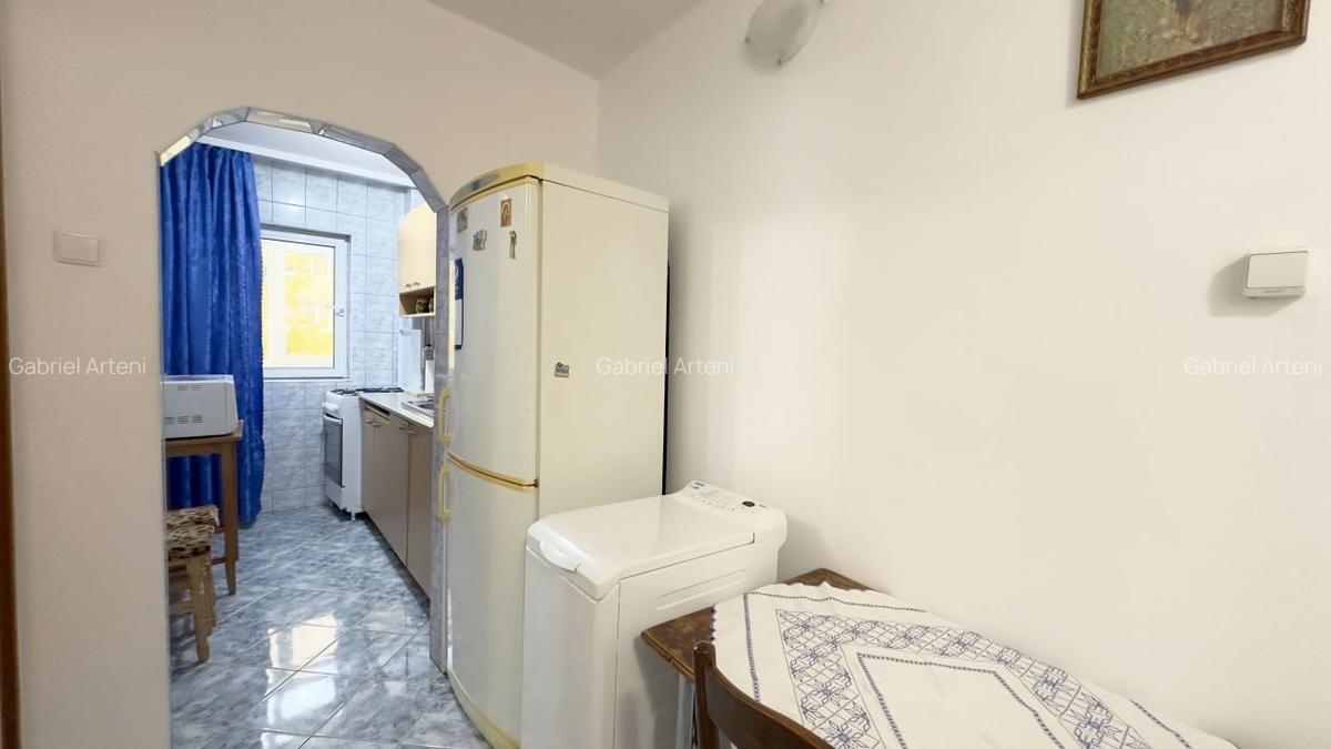 Piata Veteranilor, garsoniera luminoasa! - 4