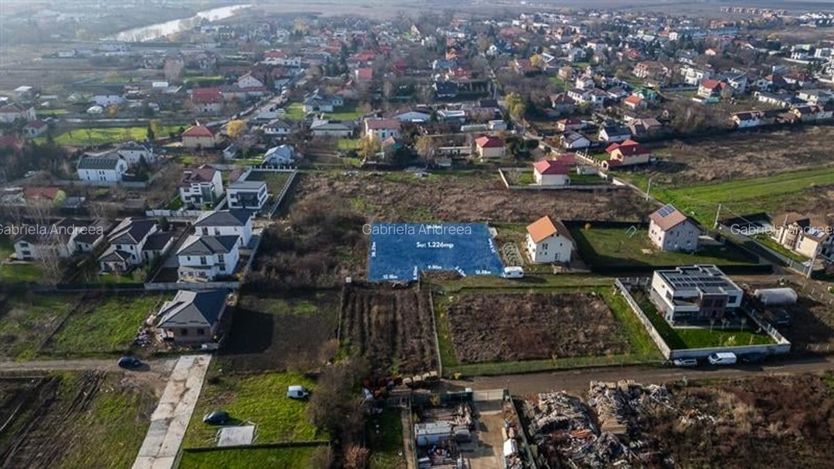 CORBEANCA - OSTRATU,TEREN INTRAVILAN 1266 MP,DESCHIDERE 30 M,GAZ,CURENT,CANALIZA - 4