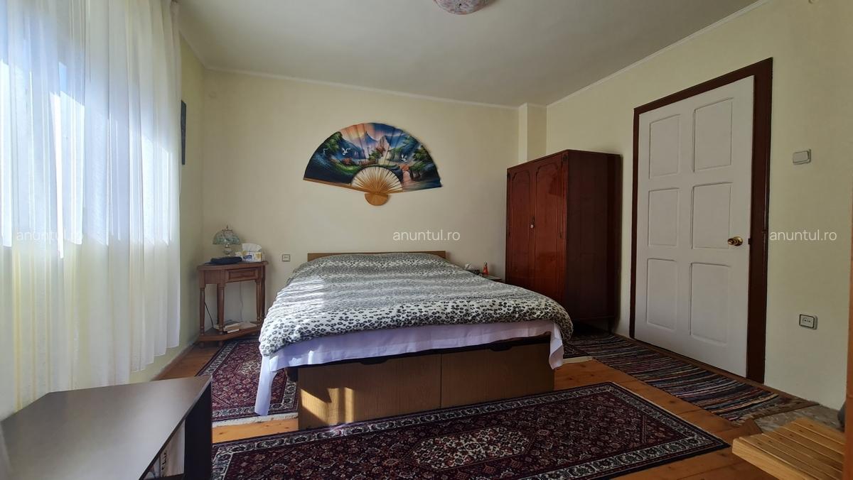 Casa langa padure si livada, zona linistita aproape de Targoviste - 9