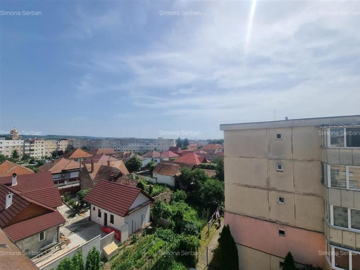 Apartament cu 3 camere decomandat, mobilat în Central - 3