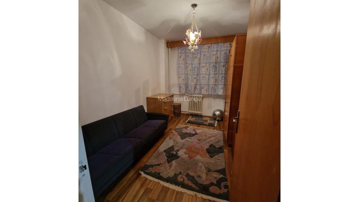 Apartament cu 3 camere semidecomandat în Titulescu - 19
