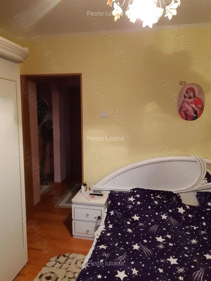 Vand ap.4 in Adjud ,BN. cam.2 bai 2 balcoane 2 ,3 3 cu acoperi? ,pod inchis ?i boxa subsol.. - 2