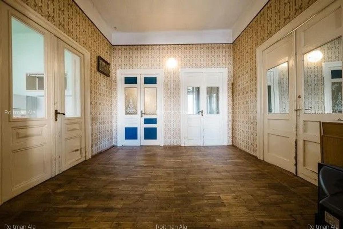 Vila istorica de patrimoniu - 160 mp/teren 262 mp - 4