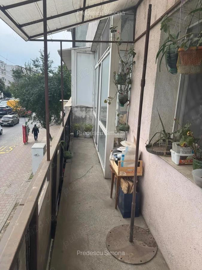 Vand apartament cu 3 camere, decomandat, in zona Canta Ia?i, etaj 1. - 2 Vand apartament cu 3 camere, decomandat, in zona Canta Ia?i, etaj 1. - 2