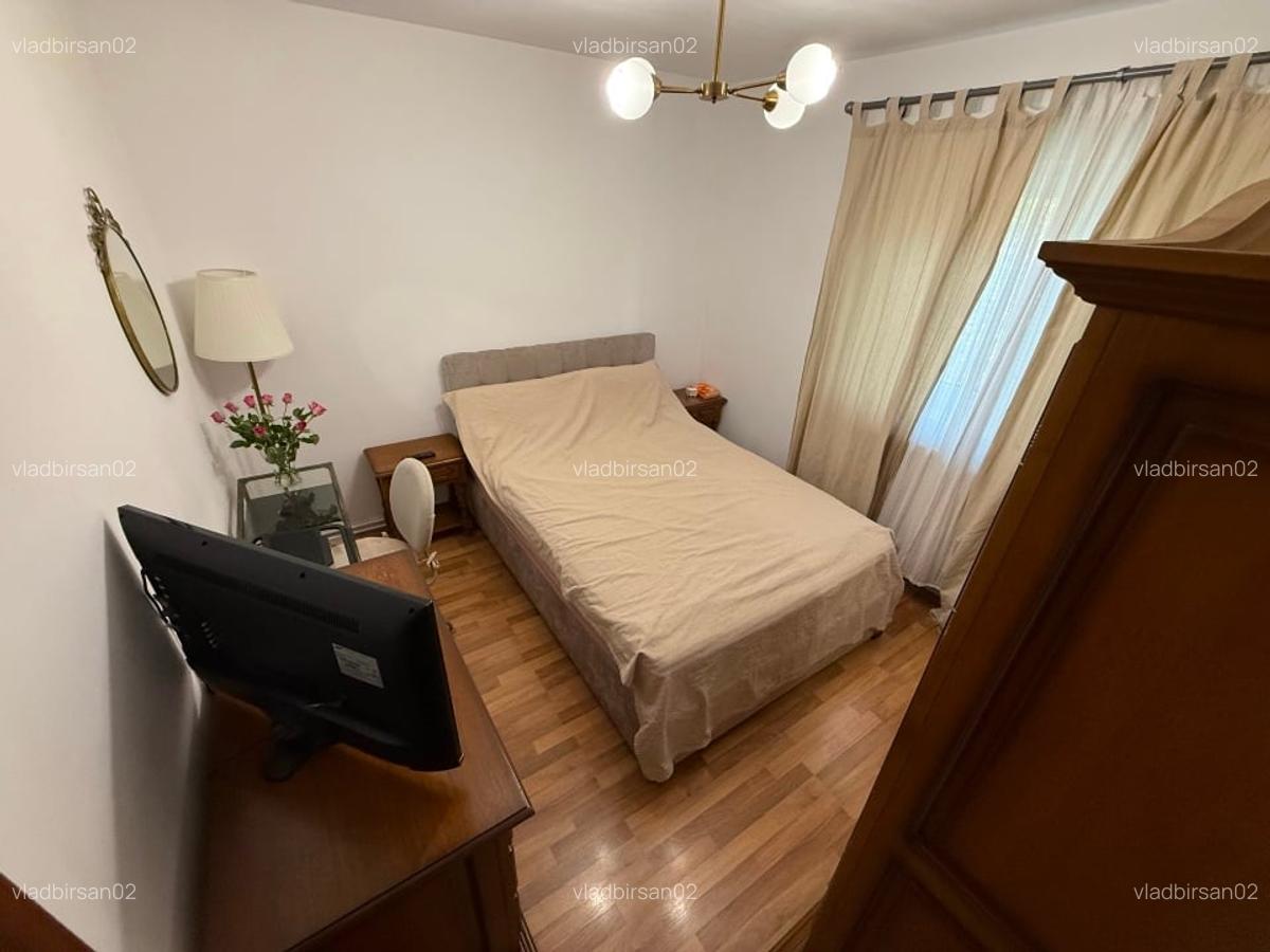 2 camere, Academia Ferdinand I, Parcul Carol, Unirii (parcare la liber), boxa - 11