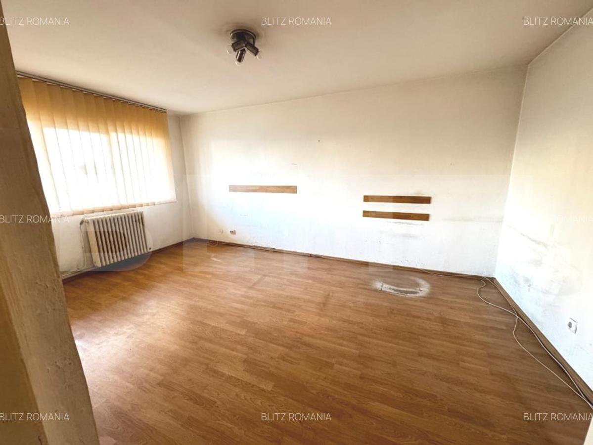 Spatiu comercial/apartament, 50 mp cu boxa la subsol, zona Cetate - 2