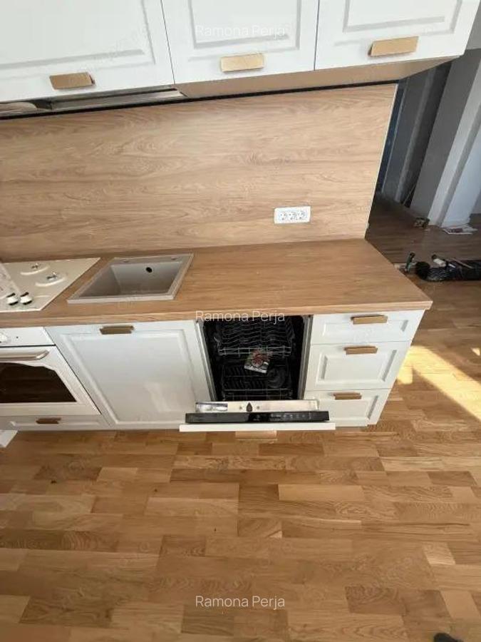 Apartament 3 camere, 100 mp, Centru, Nou Amenajat, Etaj 5/8 - 3