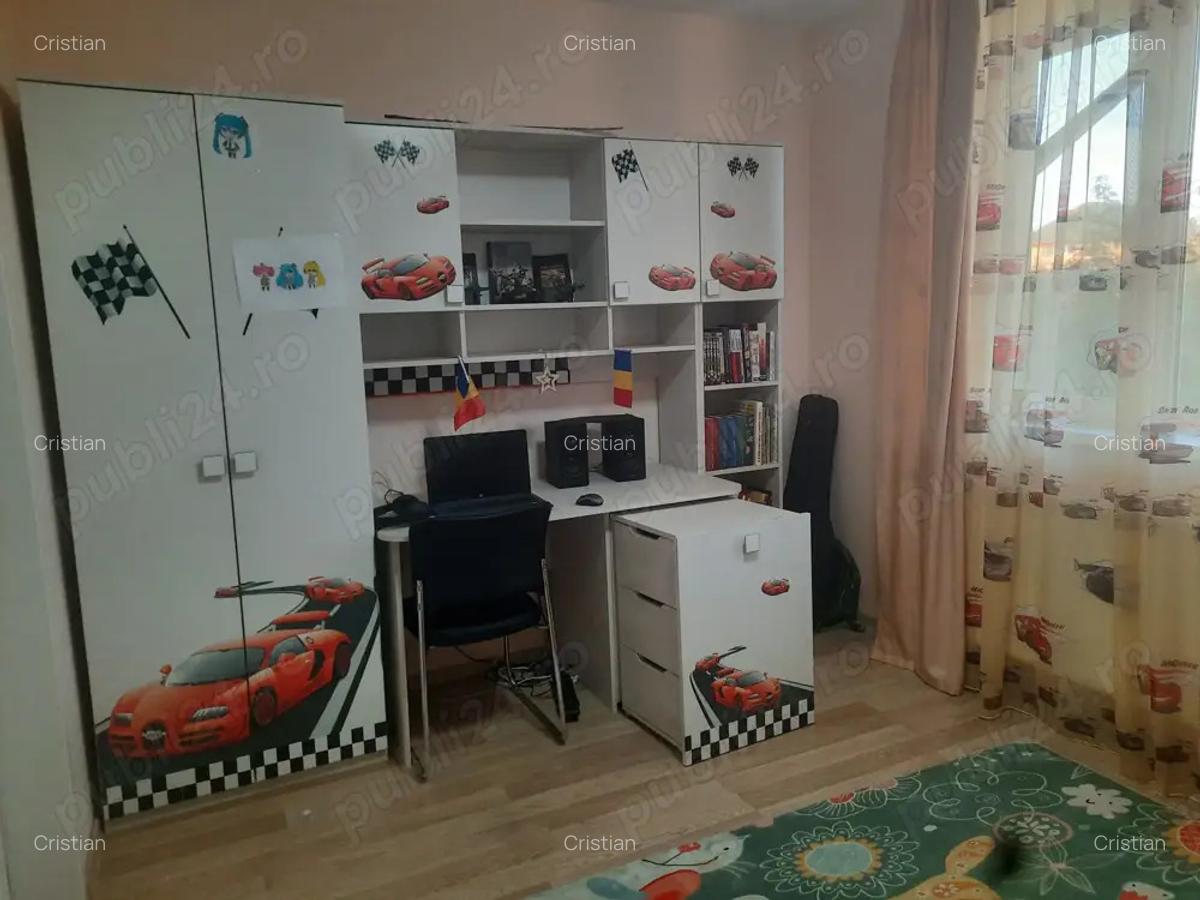 Casa finisata , mobilata ?i utilata , strada Victoriei - 10