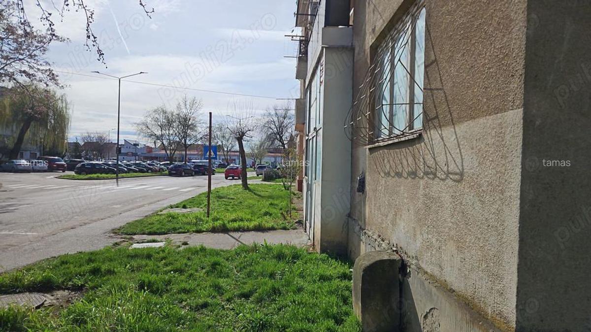 De inchiriat spatiu comercial in municipiul Carei str. Zaganescu - 3