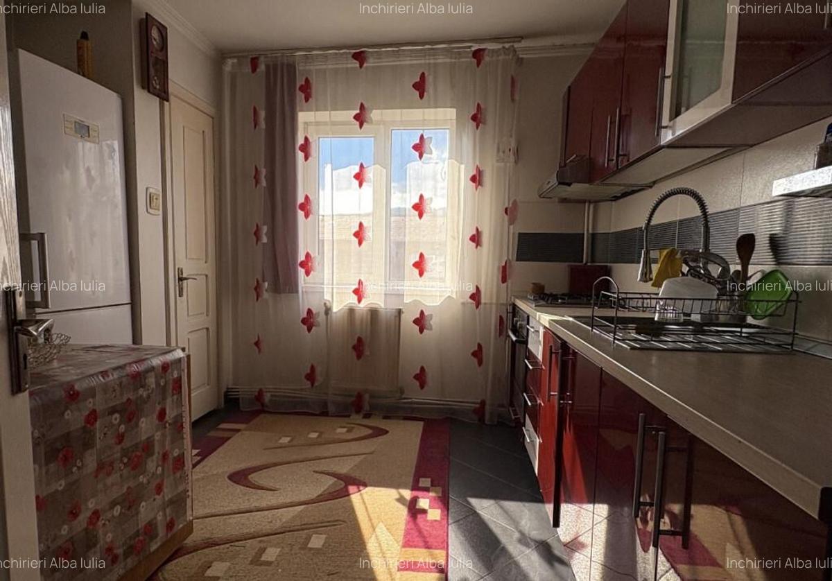 Apartament cu 3 camere, Cetate-Pia?a - 2