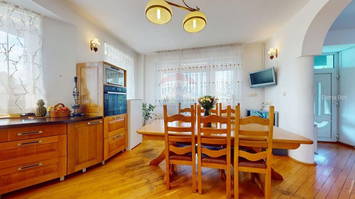 Vila deosebita cu gradina superba si panorama - Ghimbav, ultracentral - 7