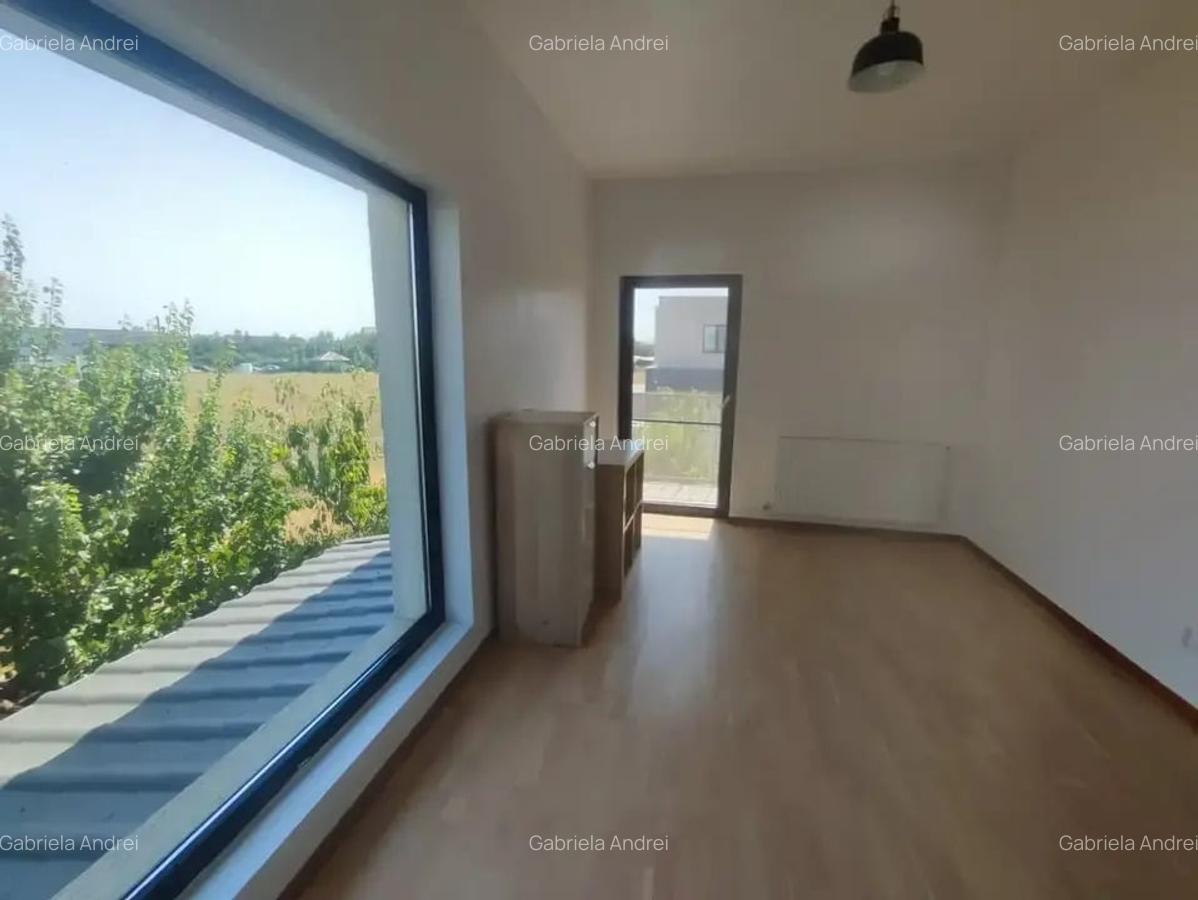 Casă cu 4 Camere | Langa Penny Odai | Semimobilata | Pod, Gradina - 13