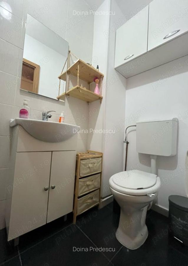 Apartament cu 3 camere decomandat în Plăvăț II - 2