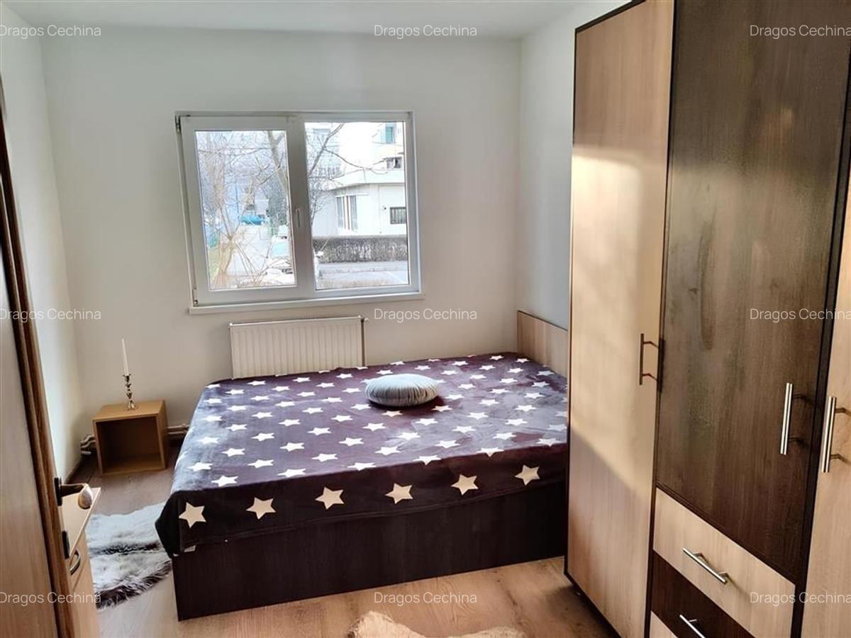 Apartament cu 3 camere circular, mobilat în Tractorul - 4