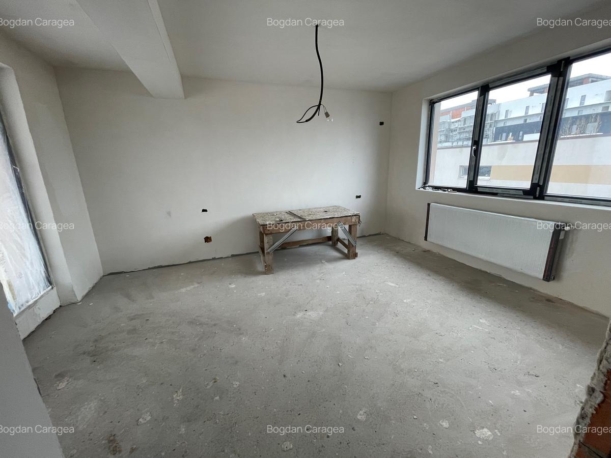 Casă cu 5 camere în Metalurgiei - 9