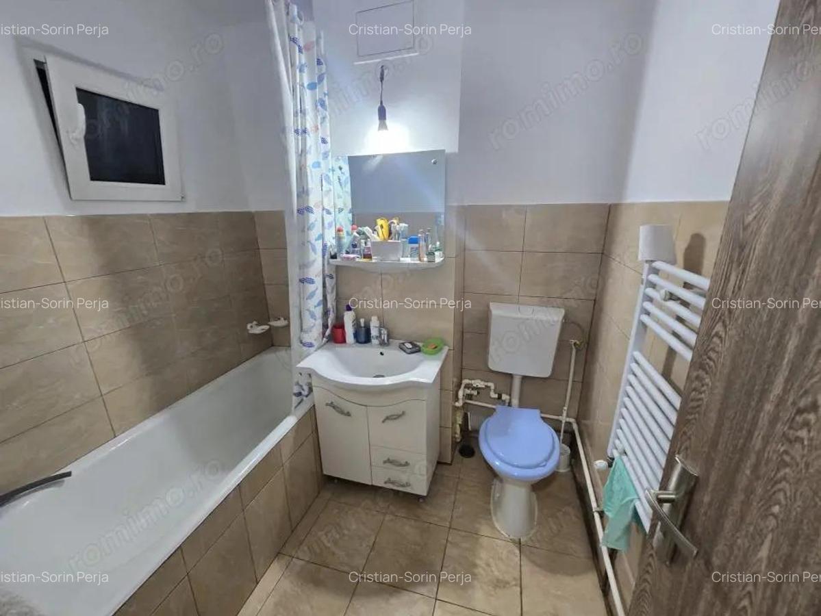 Apartament 2 camere Tudor Vladimirescu, decomandat, et. 1 - 4