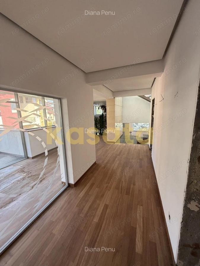 Vanzare teren 1484 mp ?oseaua Nordului ?i vila renovabila - 4