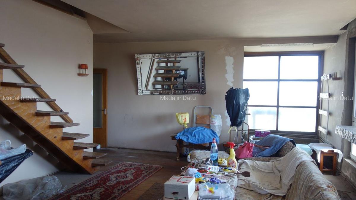 Calea  Victoriei-Piata Sfintii Voievozi: 171mp+55 mp terasa - 34