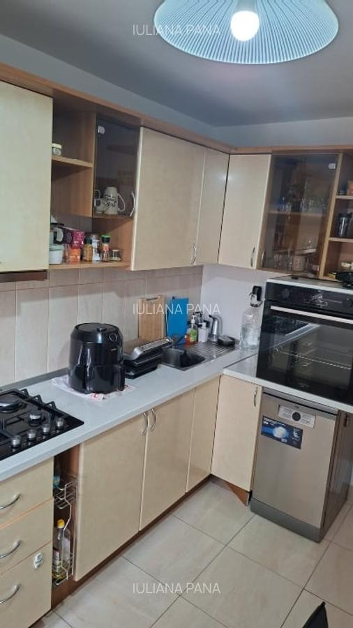 Proprietar ofer spre închiriere 3 camere BD Mircea Vodă - 6