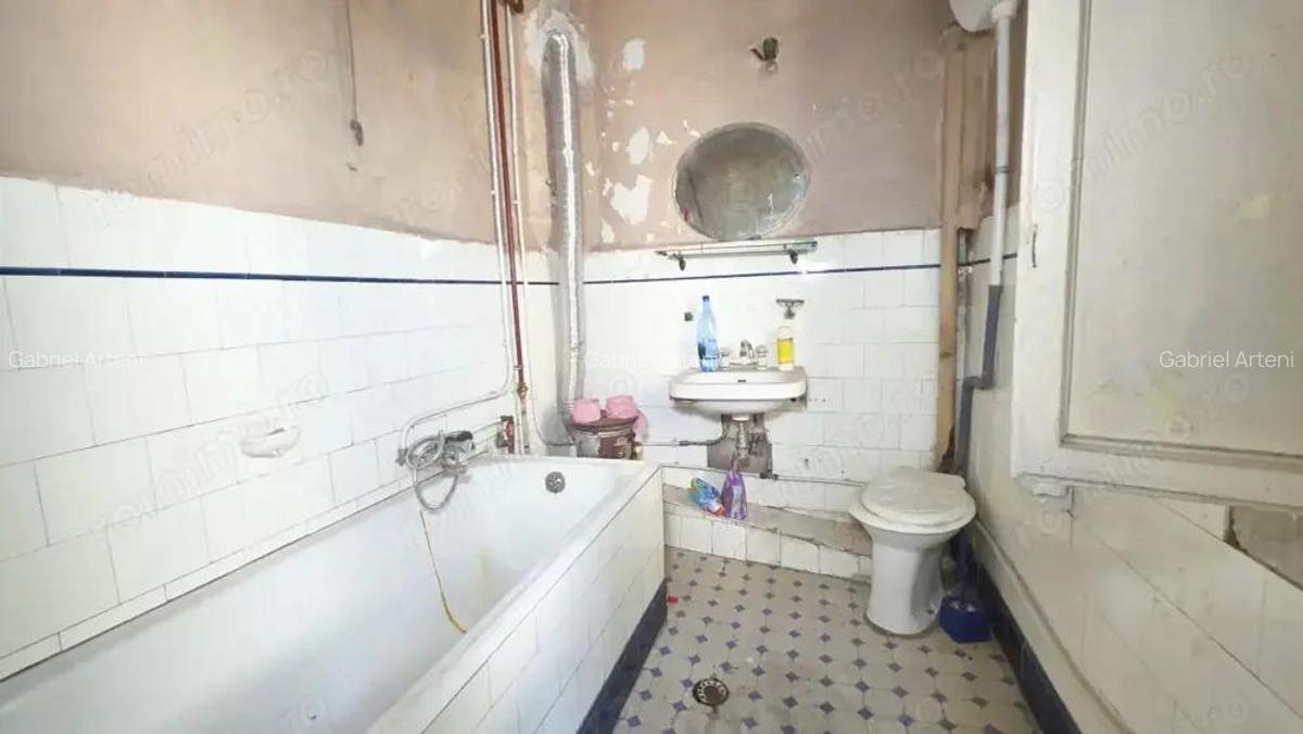Uranus - O casa de renovat cu potential deosebit! - 17