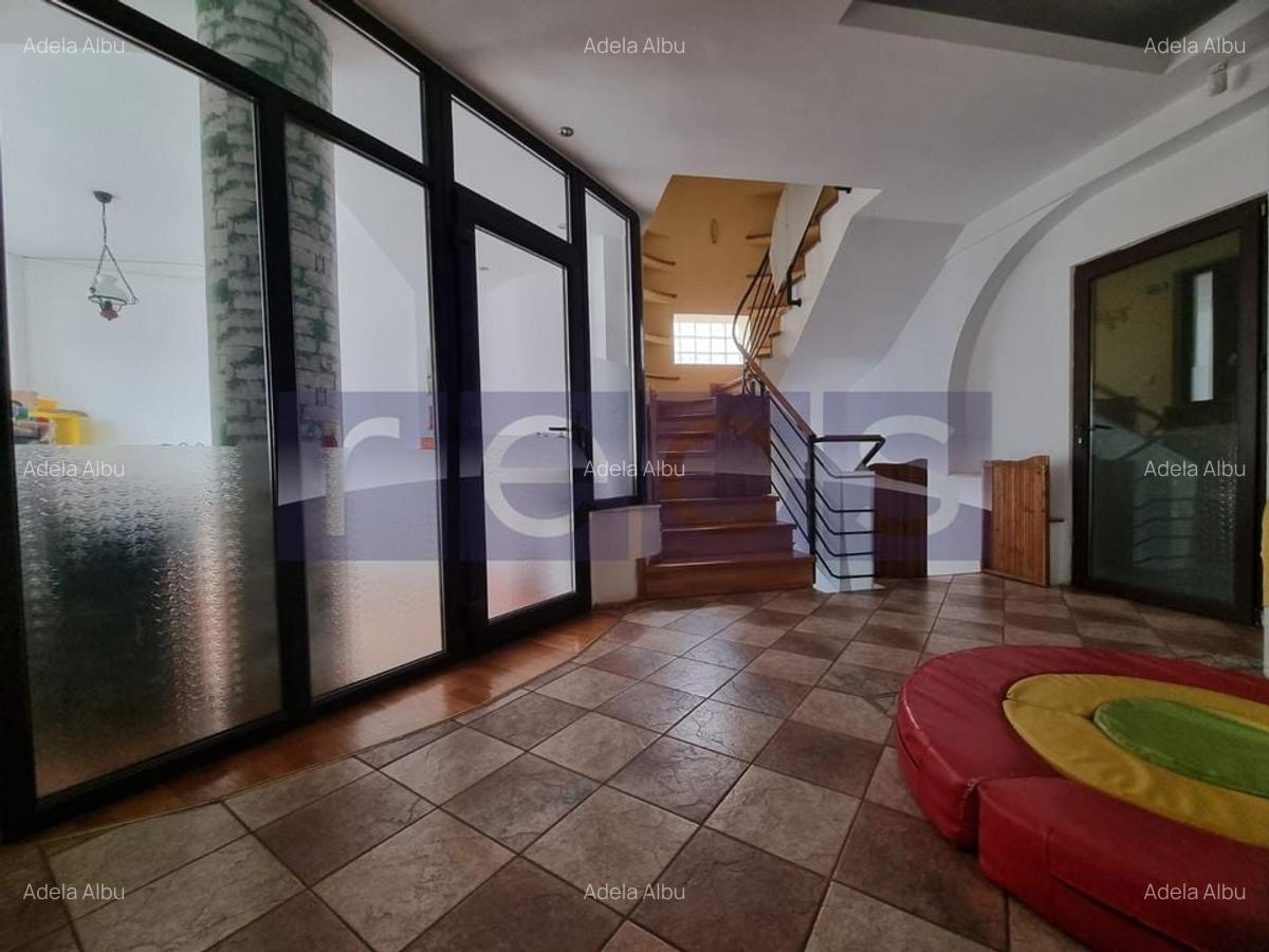 DE INCHIRIAT VILA  D+P+1+2 + CURTE | ZONA PARCUL CAROL - 6