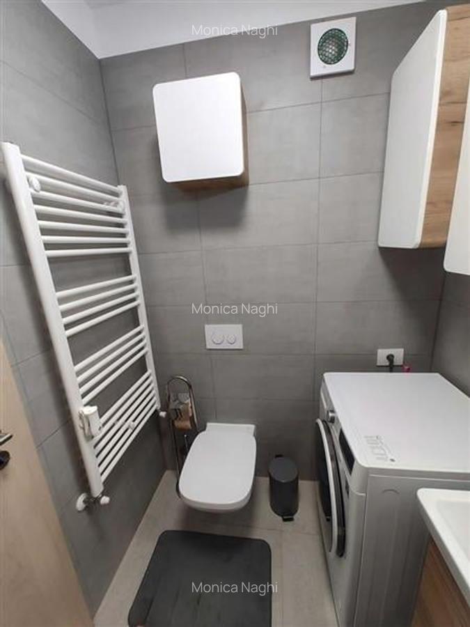 Apartament cu 2 camere decomandat în Tractorul - 7