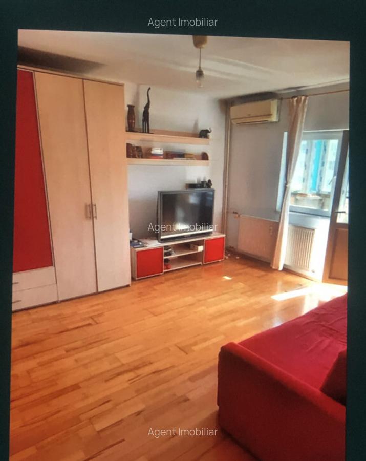 Obor langa metrou bloc reabilitat - 2