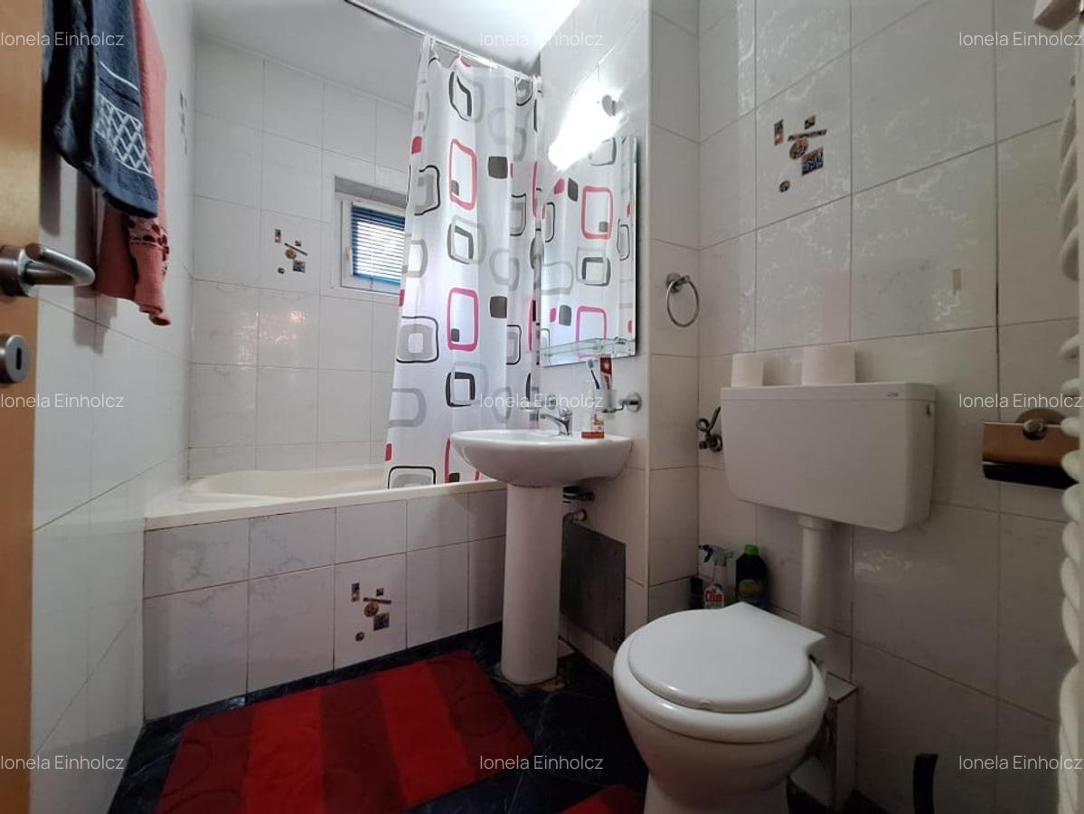 Apartament cu 3 camere decomandat în Spitalul Județean - 6