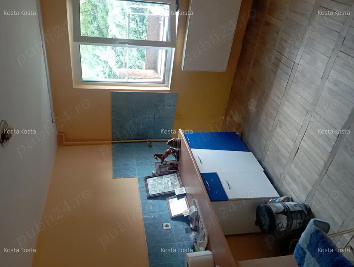 36000, Proprietar, ap cu doua camere semidecomandat cu bucatarie mare(3,30 2,75) - 2