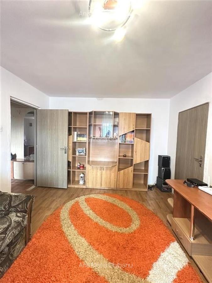 Inchiriere Apartament 2 camere- Mircea cel Bat5?n - 2