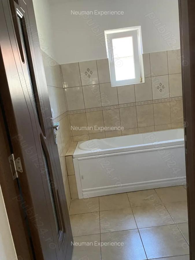 Zona Lipovei, Casa parter, 4 camere, 2 bai, 2 bucatarii, chirie 1000 euro pe luna - 15