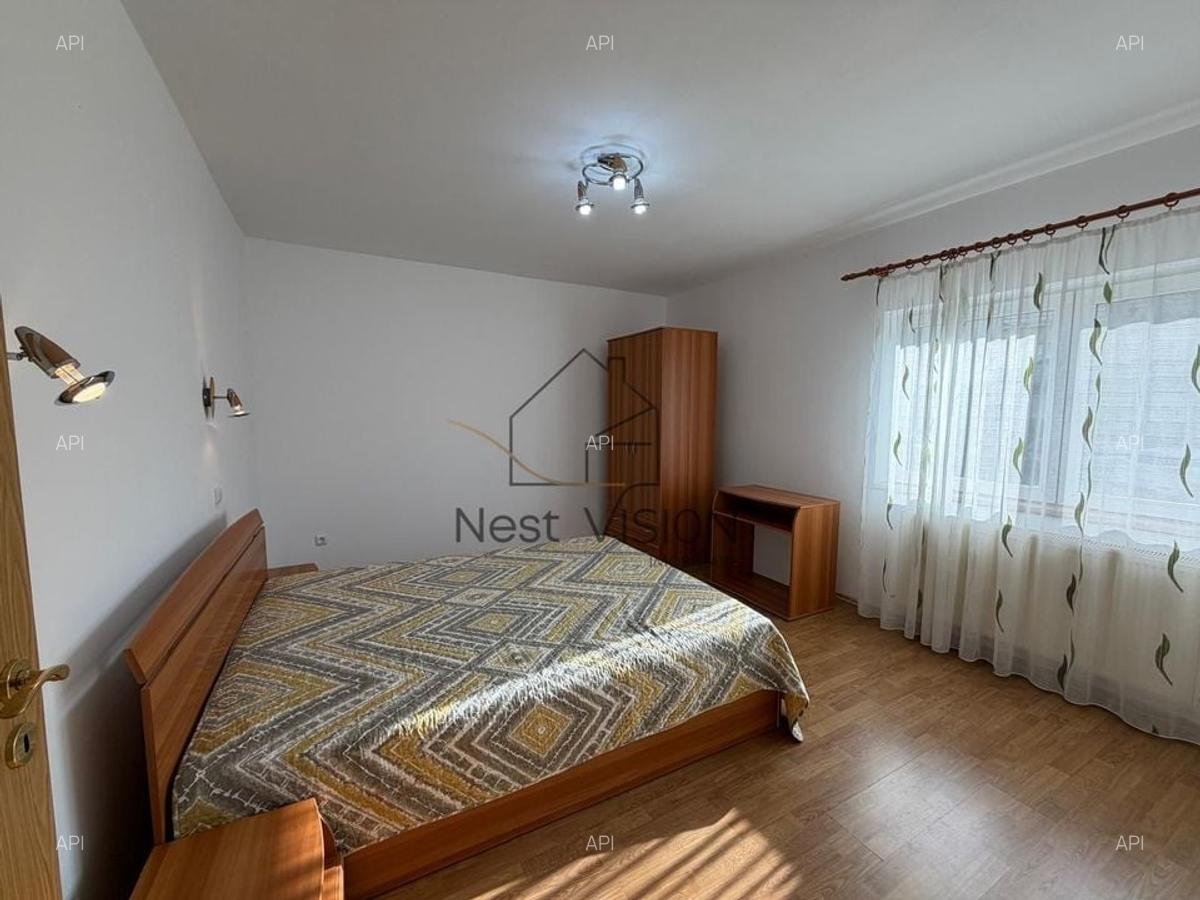 Apartament spațios cu 4 camere cu garaj - zona Ștrand - 3