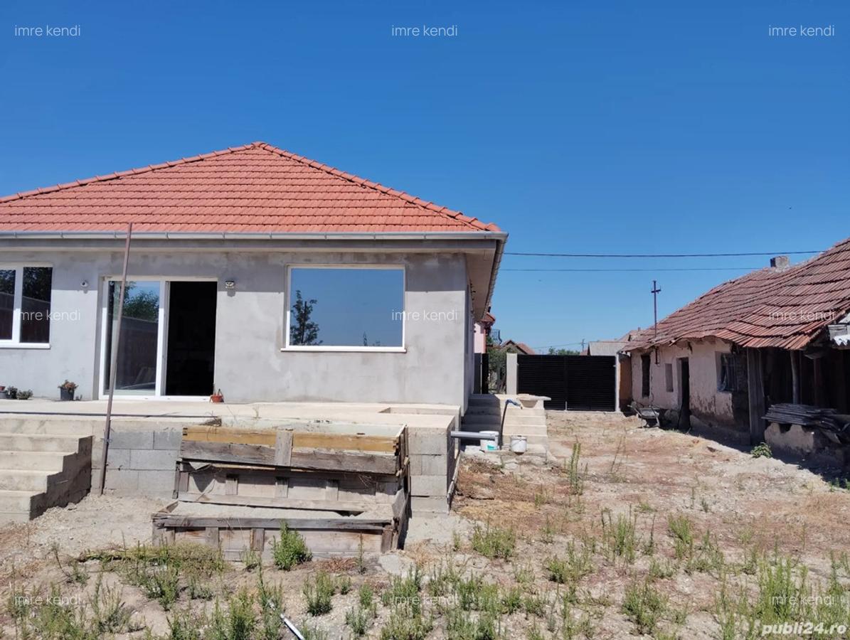 Vand casa semi finisat -Tarian - 4