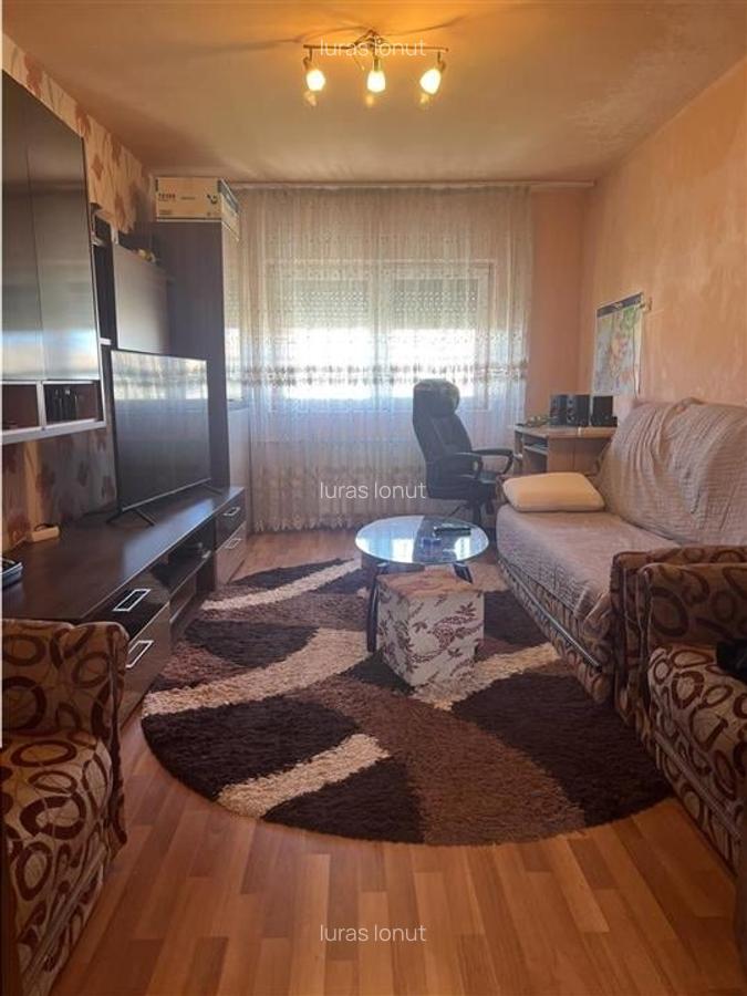 Apartament cu 3 camere decomandat în Rogerius - 7