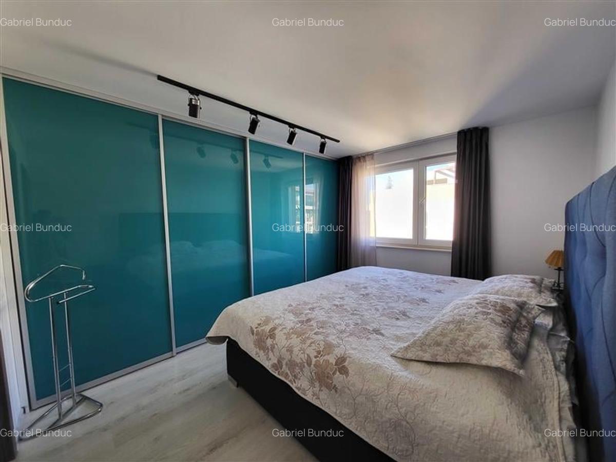 Apartament cu 3 camere decomandat, mobilat în Tractorul - 2