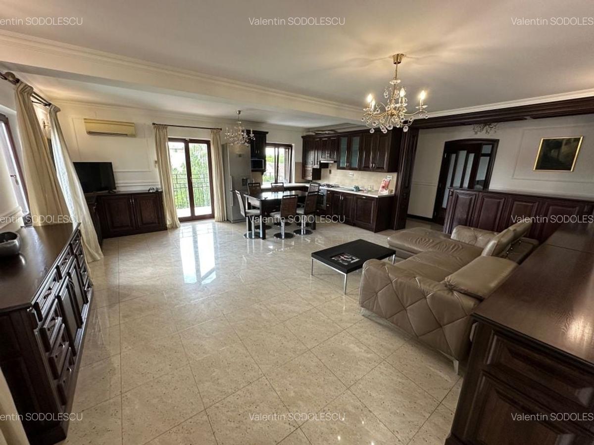 Apartament cu 3 camere decomandat în Lipovei - 3