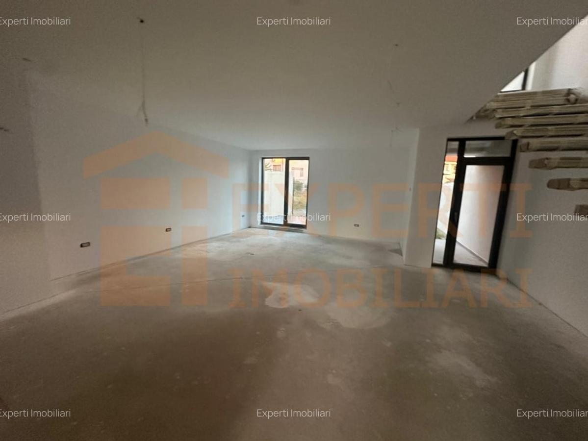 Vila deosebita de vanzare - zona Mamaia Nord pe malul lacului - 12