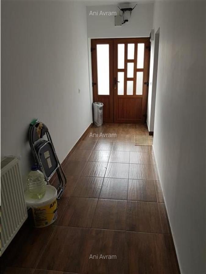 De vanzare casa/spatiu comercial in zona Nova Vita - 6
