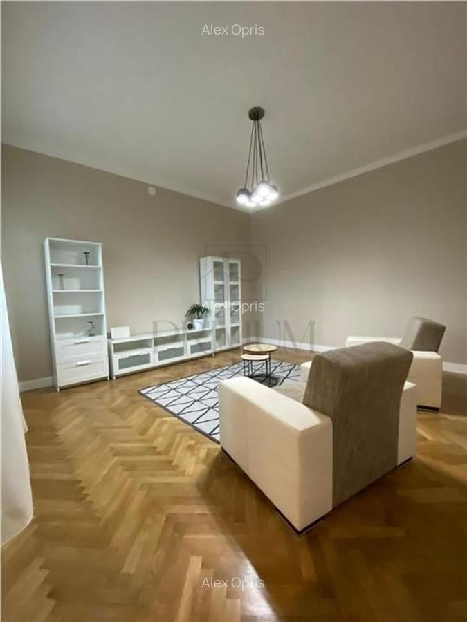 Apartament spatios - zona medicina /prefectura - compartimentare deosebita - 10