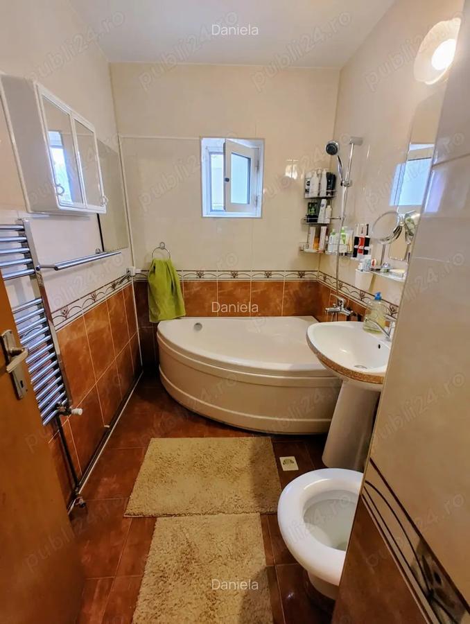 Proprietar vand apartament 2 camere etaj 1, 50 mp, decomandat - str Victoriei aproape de mall - 10