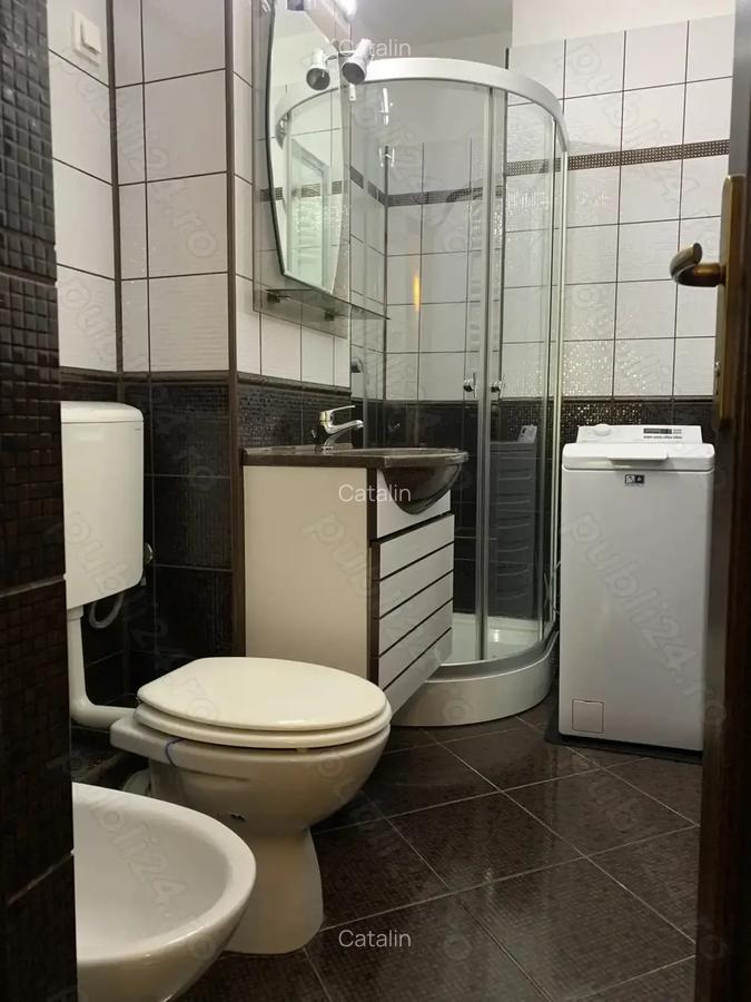 De vanzare Apartament 4 camere - 8
