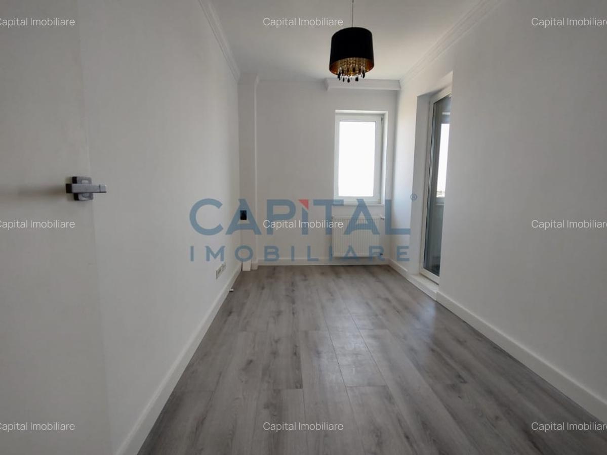 Apartament cu 5 camere decomandat, mobilat în Nufărul - 22