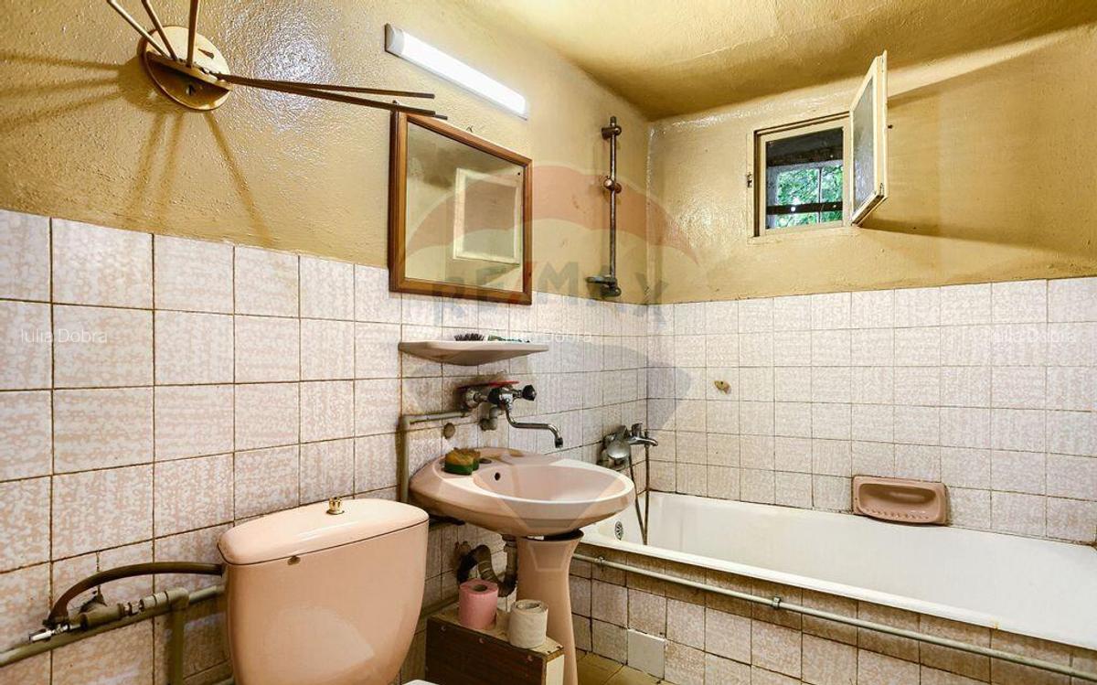 Casa solida cu 4 camere, demisol ?i garaj Pecica - 2