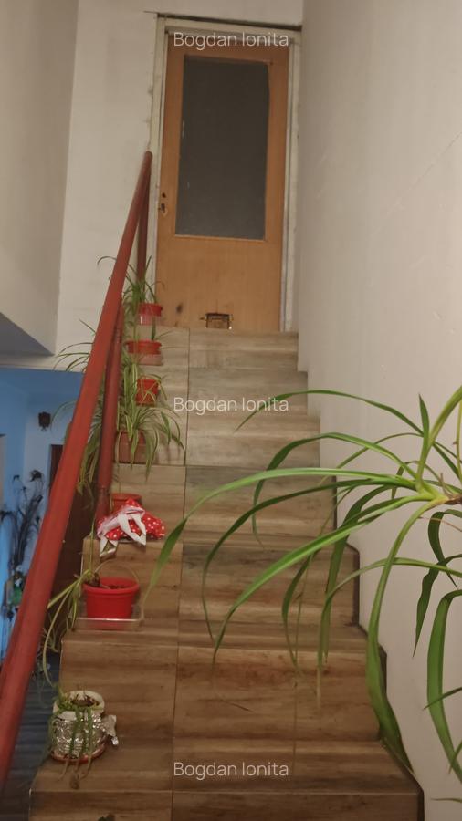 Casă cu 5 camere în Giulești - 53