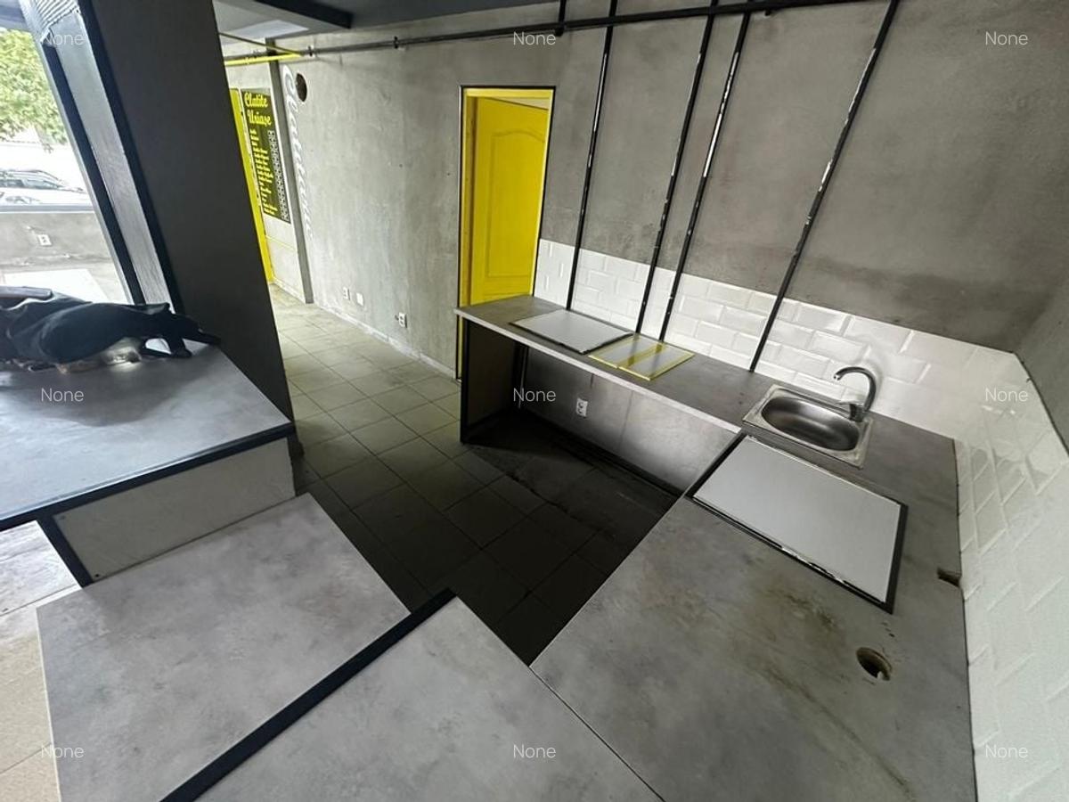 SPATIU COMERCIAL, 94 MP UTILI, BLOC NOU, CENTRALA TERMICA, PARTER - 4