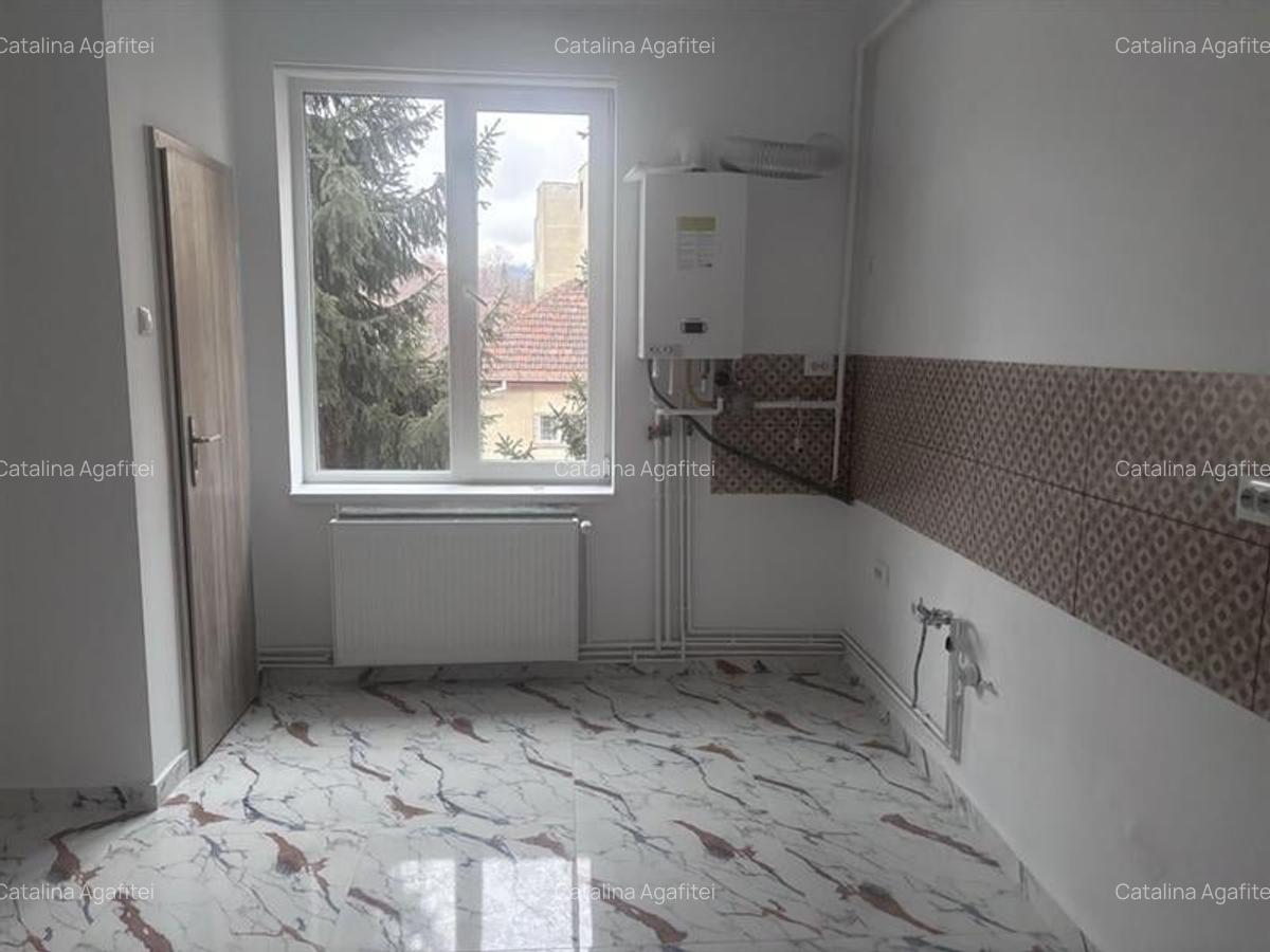 Apartament cu 2 camere decomandat în Central - 4