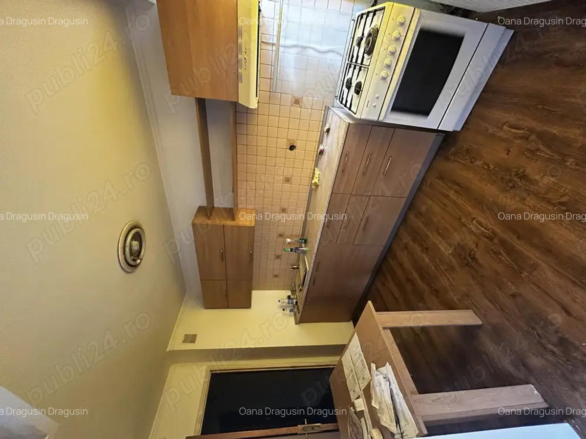 Apartament de vanzare 3 camere zona centrala - 3