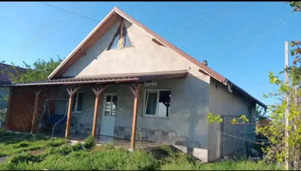 Casa de vanzare intr-o zona lini?tita, aproape de Gala?i - 1