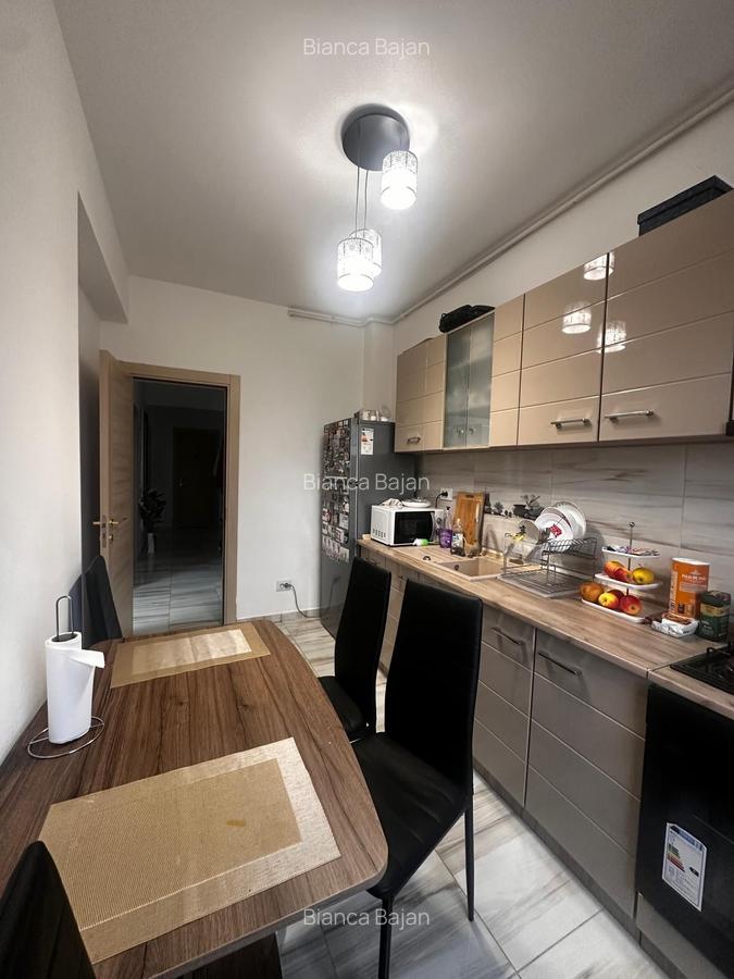 SECTOR 4- APARTAMENT 3 CAMERE 2 BAI - Etaj 1 - 11